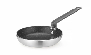HENDI 627600 hliníková pánev s nepřilnavým povrchem o průměru 20 cm