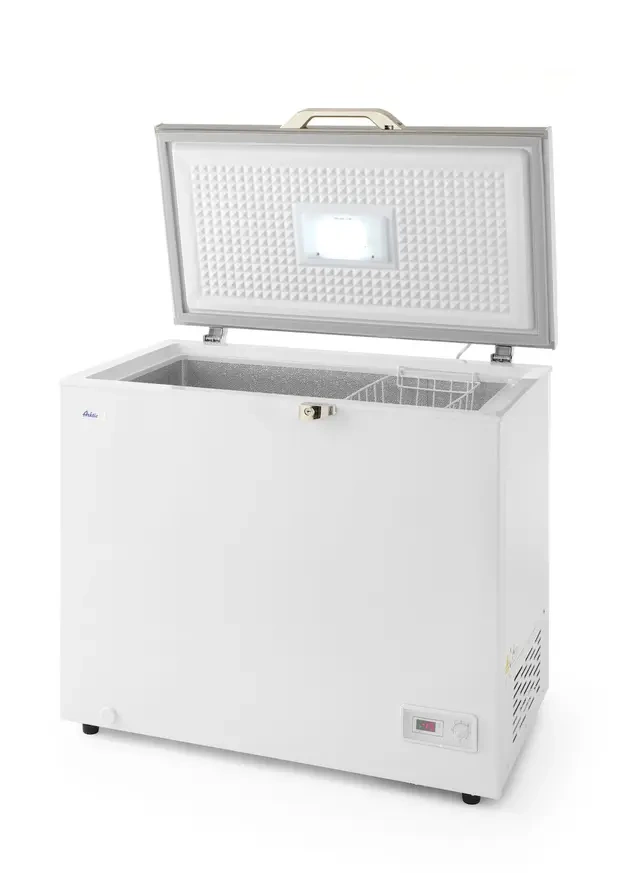 Truhlicová mraznička 282 l, statický chladicí systém, zámek | ARKTIC 233863