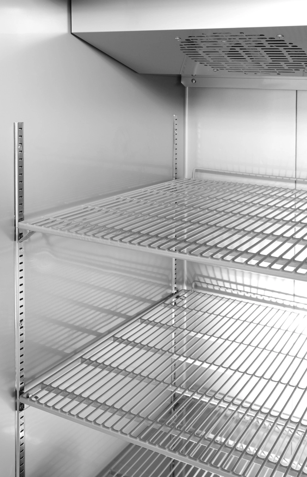 Mrazicí skříň 1-dveřová GN 2/1, nerezová ocel, 580 l, statické chlazení | ARKTIC 236680