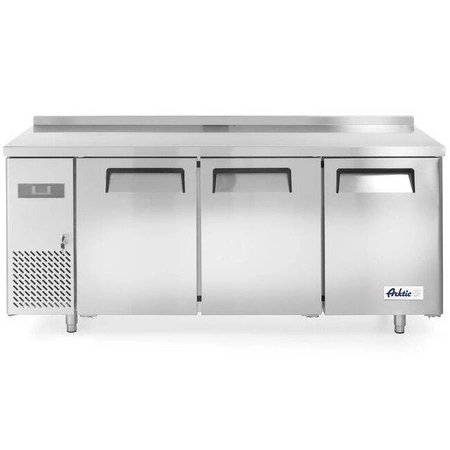 Třídveřový chladicí stůl Kitchen Line HENDI 233382