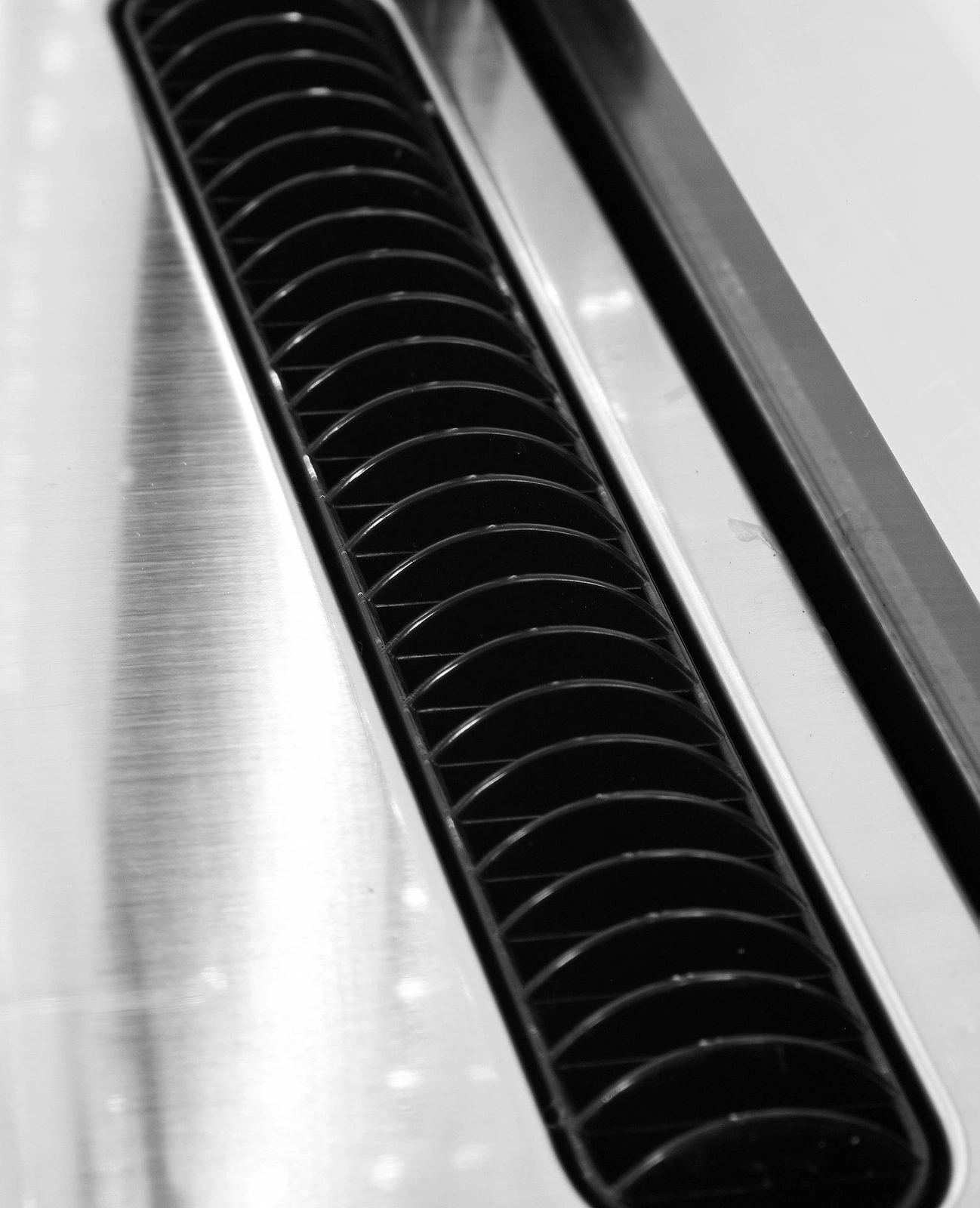 Chladicí vitrína 78 l černá | YATO YG-05060