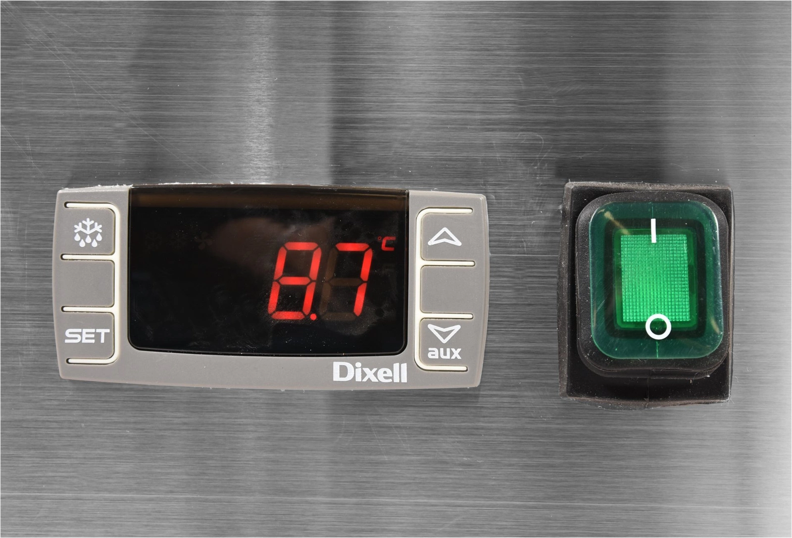 Třídveřový chladicí salátový stůl s víkem z nerezové oceli | YATO YG-05290